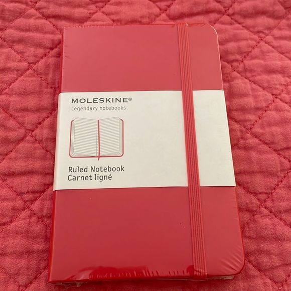 Moleskine red ruled paper notebook NEW - Picture 1 of 6